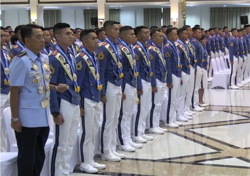 Kepala Staf Angkatan Udara KASAU Mewisuda 293 Taruna AAU