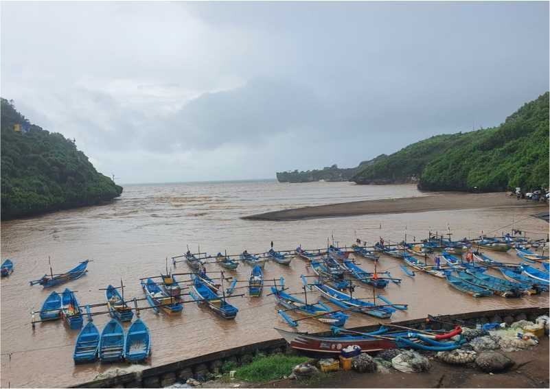 15 Kapal Tenggelam di Pantai Baron Gunungkidul - Debit Air Sungai Bawah Tanah Meningkat