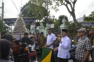 Kirab Gunungan Apem ke 13 Kampung Gendeng