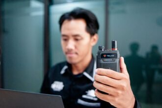 Komunikasi Cepat dan Stabil untuk Operasional Lapangan - Solusi Radio Communication (HT) untuk Operasional Perusahaan