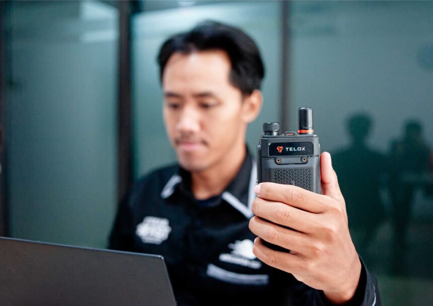 Komunikasi Cepat dan Stabil untuk Operasional Lapangan - Solusi Radio Communication (HT) untuk Operasional Perusahaan