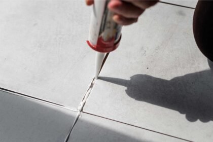 Berapa Lama Lem Sealant Mengering dan Cara Cepat Mengeringkan Lem Sealant