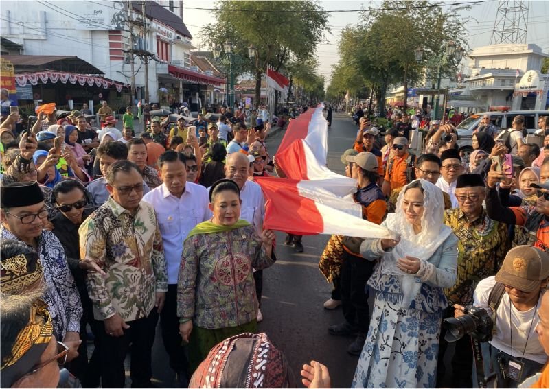 Parade Suara Inklusi Bentangkan Merah Putih 1.000 Meter di Malioboro