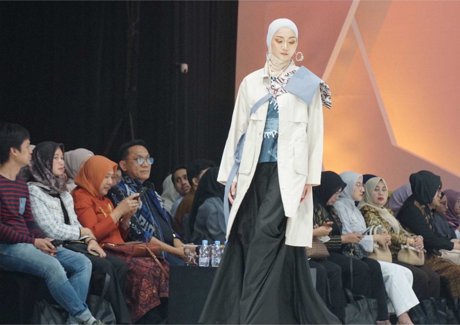 IFC Fashion Trend Show, Karya-karya Desainer Yogyakarta Layak Masuk Pasar Global 2 IFC Fashion Trend Show, Karya-karya Desainer Yogyakarta Layak Masuk Pasar Global